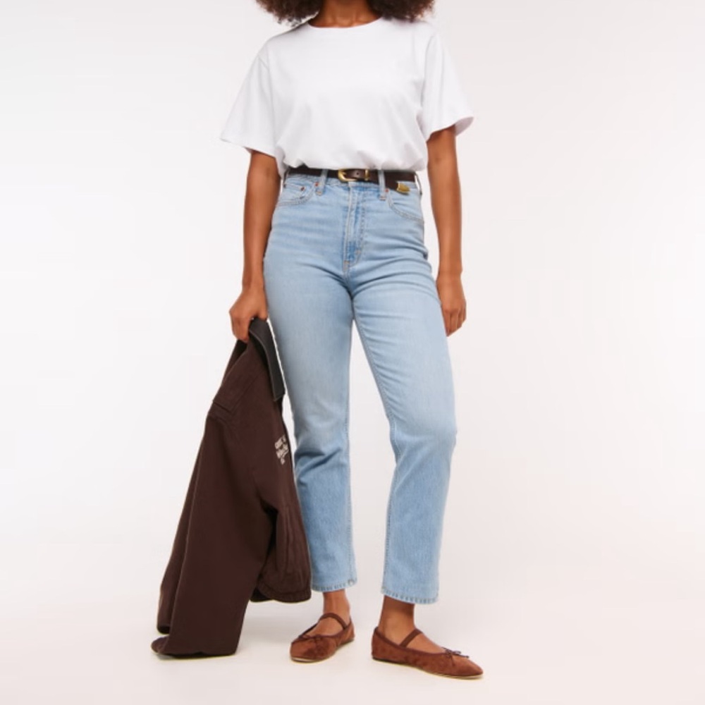 Abercrombie & Fitch Curve Love The 90’s‎ Straight Ultra High-Rise Jean